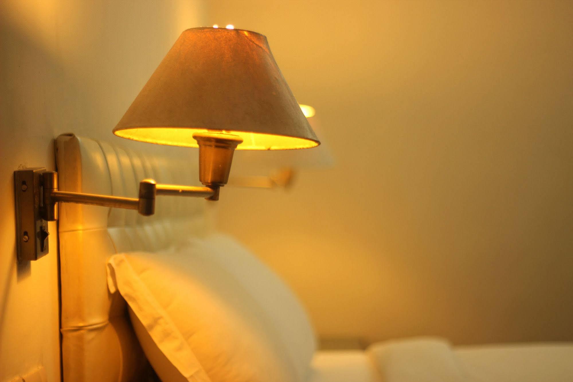 Fabhotel Anutham Saket New Delhi