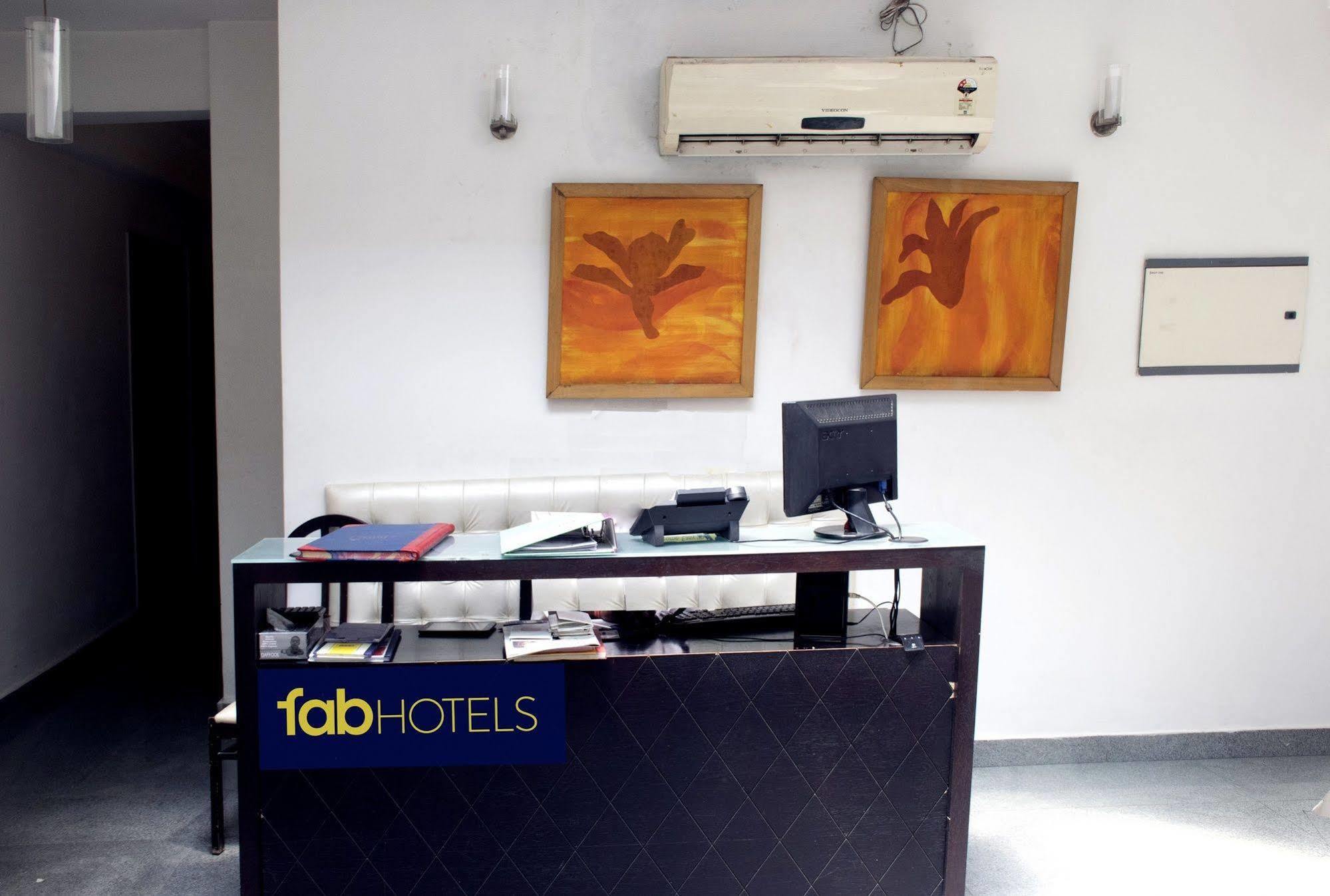 Fabhotel Anutham Saket 3*