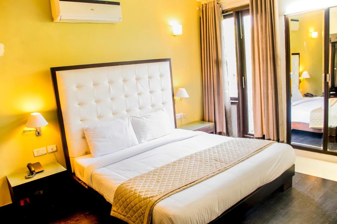 Hotel Fabhotel Anutham Saket New Delhi